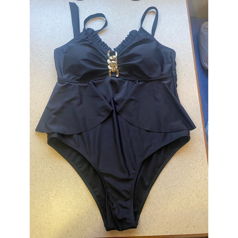 Black swimsuit size 1X